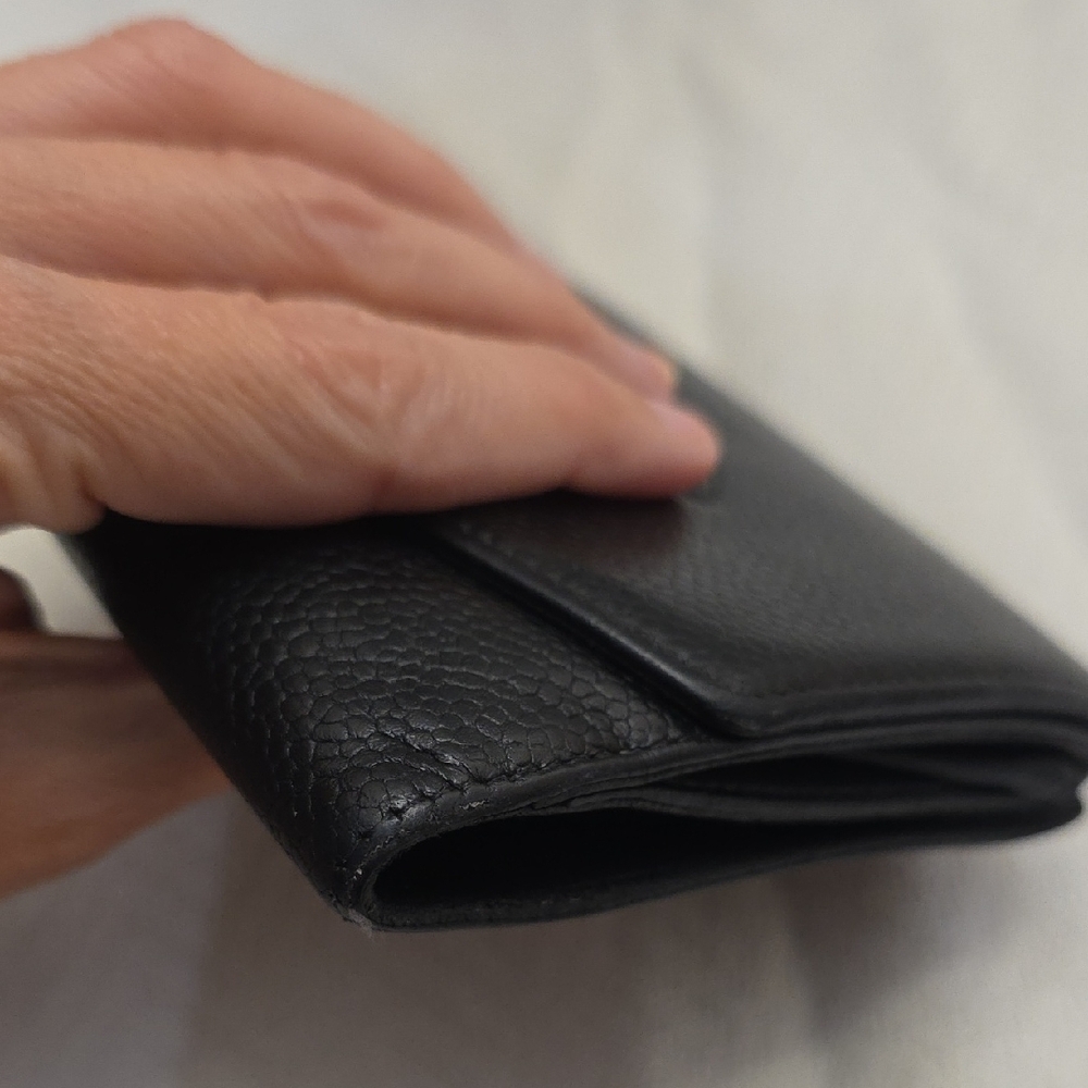 CHANEL Black Pebbled Leather Wallet - Picture 13 of 16